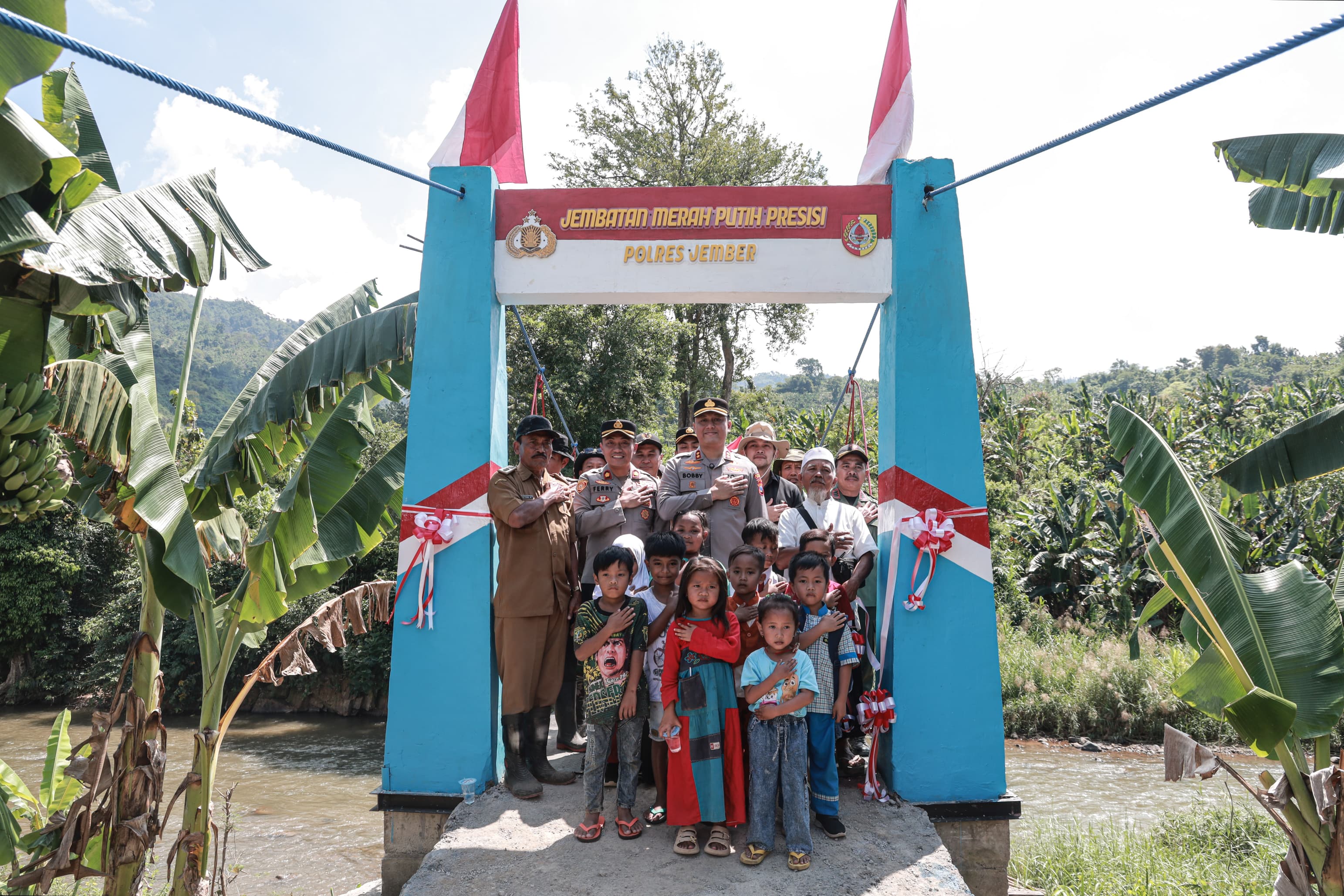 Kapolres Jember Resmikan Jembatan Merah Putih Presisi, Akses Warga di Dua Kecamatan Jadi Lebih Aman